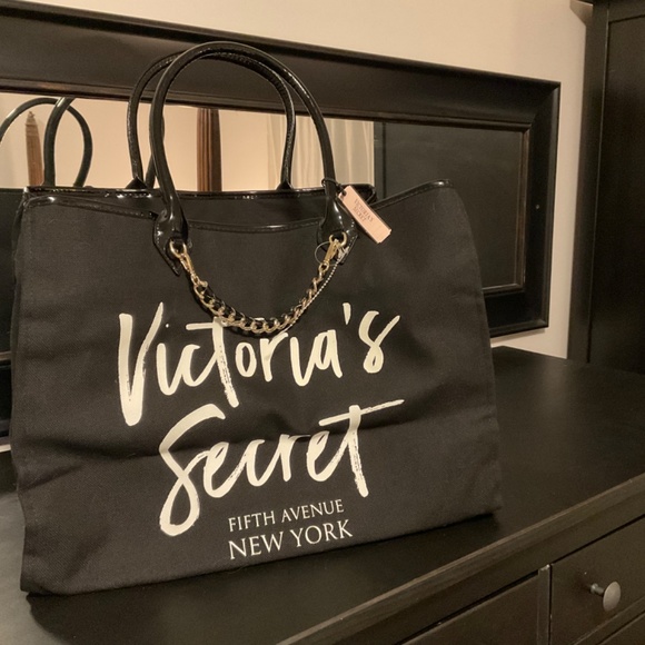 *Rare* Victoria’s Secret Logo Handbag - Picture 2 of 6